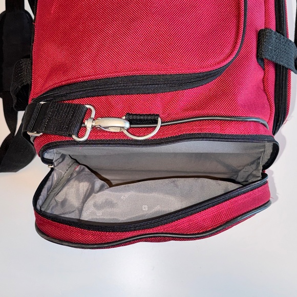 Samsonite Duffel Gym Bag / Weekender in Red, 2006 Classic Monte Carlo 2 edition - Picture 8 of 15